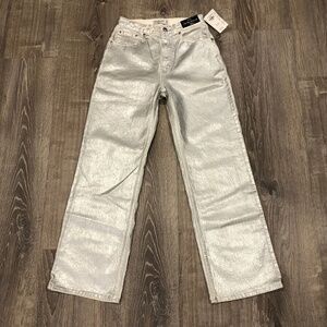 Abercrombie & Fitch ’90s Relaxed Metallic Silver Jeans | NWT | Size 26 Short